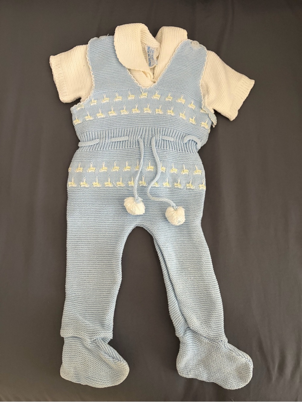 Vintage Classic Knit Baby Outfit in Light Blue & Cream